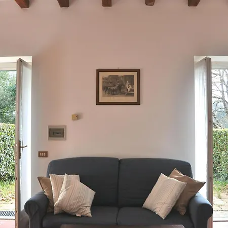 Montecasciano Girasole Apartment Capranica