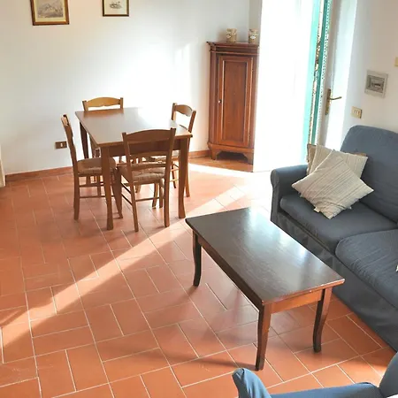 Montecasciano Girasole Apartment Capranica
